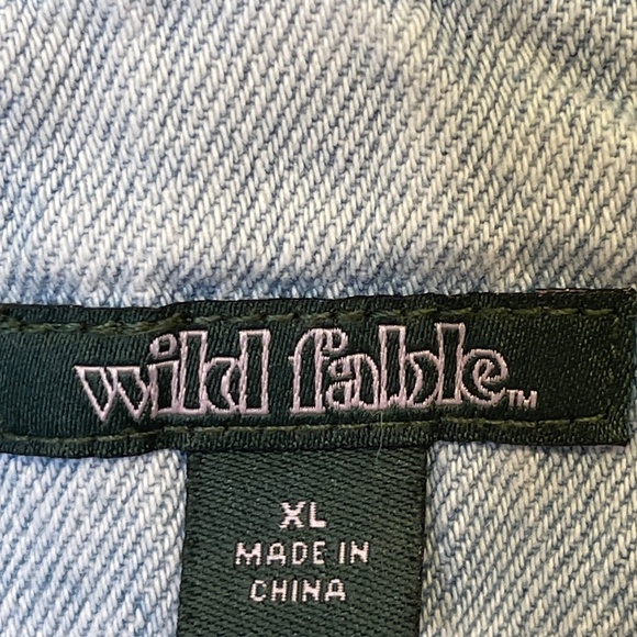 Wild Fable | Factory Distressed Perfect Light Wash Vintage Worn-In Shortalls - Picture 8 of 10